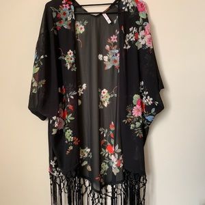 Black sheer floral tasseled kimono
